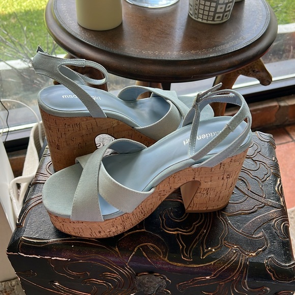 Ladies Madden Girl Light Blue Denim Cork Wedge 8 1/2 Brand New ! - Picture 2 of 5